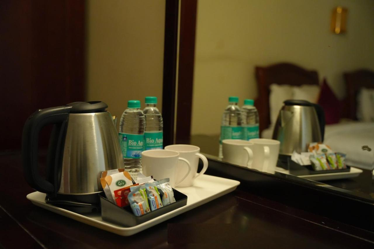 Mg Zion Hotel ตีรูปาติ ภายนอก รูปภาพ